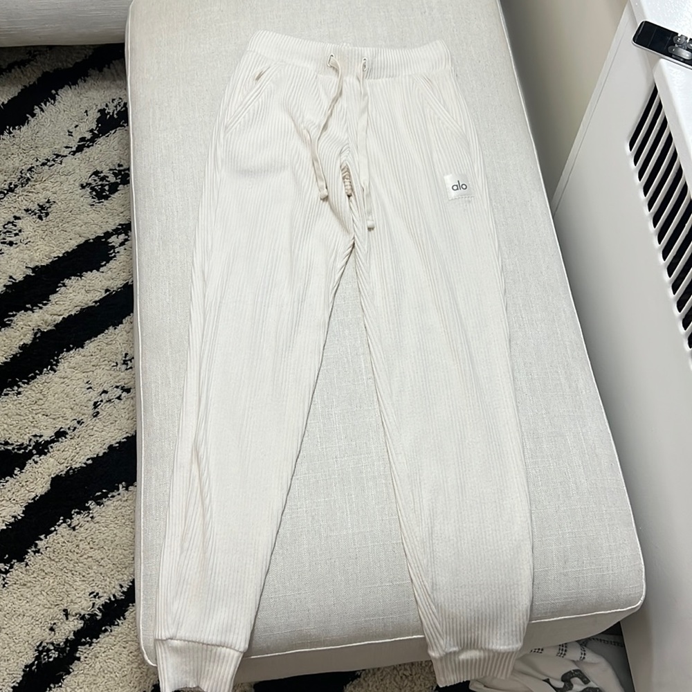 Alo White Joggers